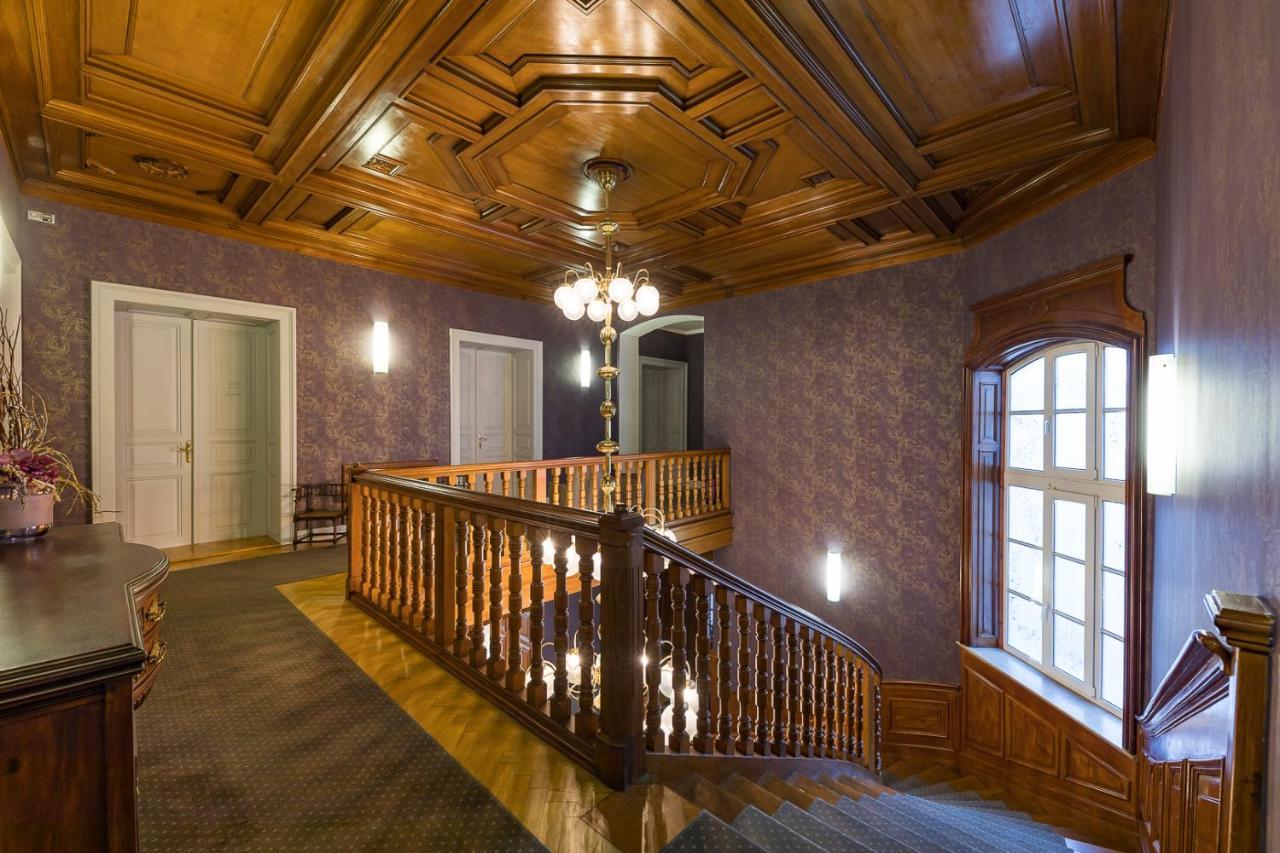 Wellness & Spa Hotel Villa Regenhart Есеник Экстерьер фото